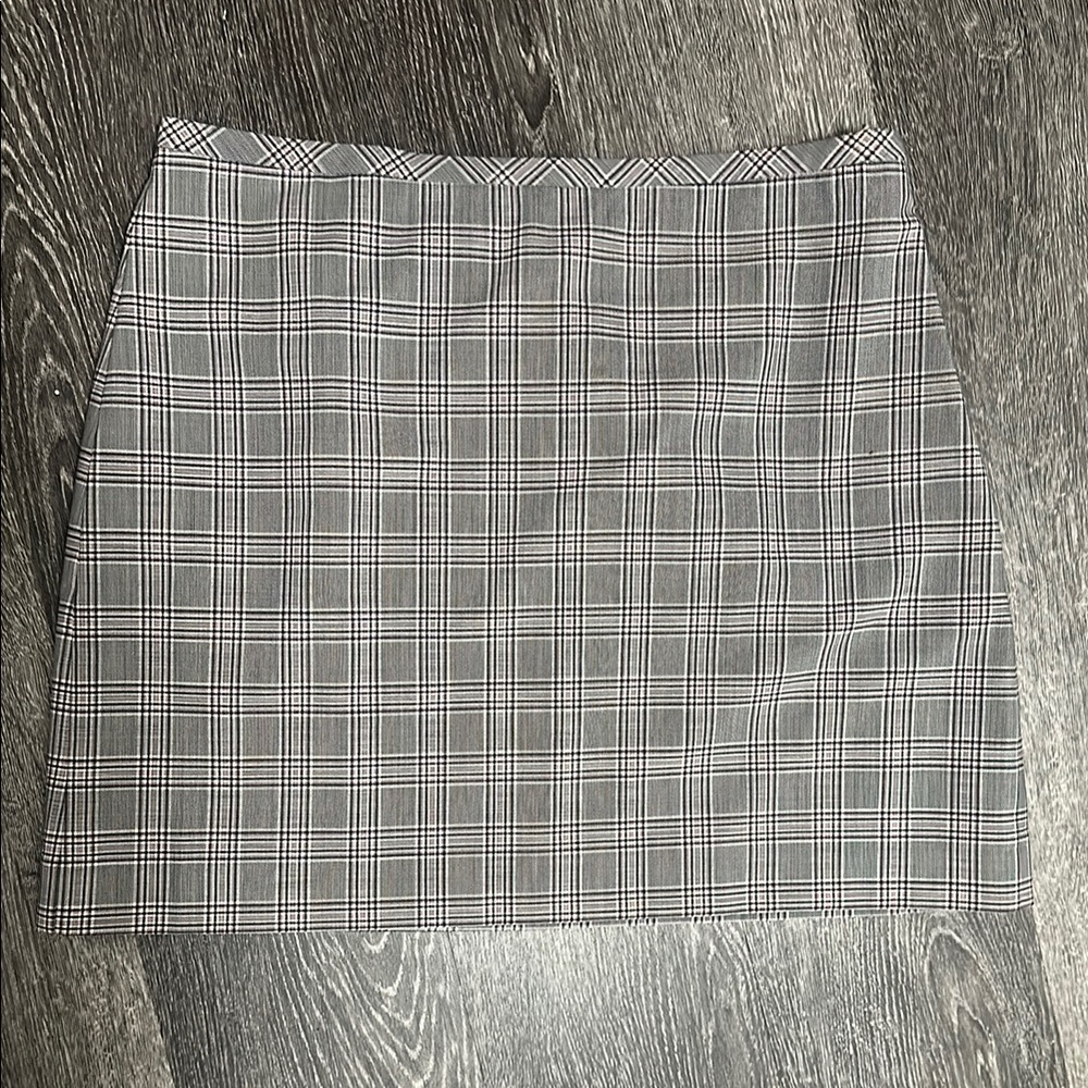 Banana Republic Gray and White Plaid Mini Pencil Skirt